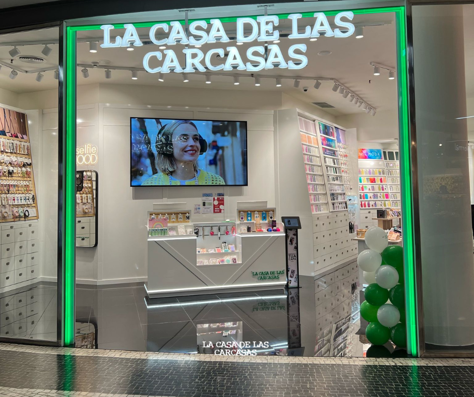 How Do I Move Graphics In Canva